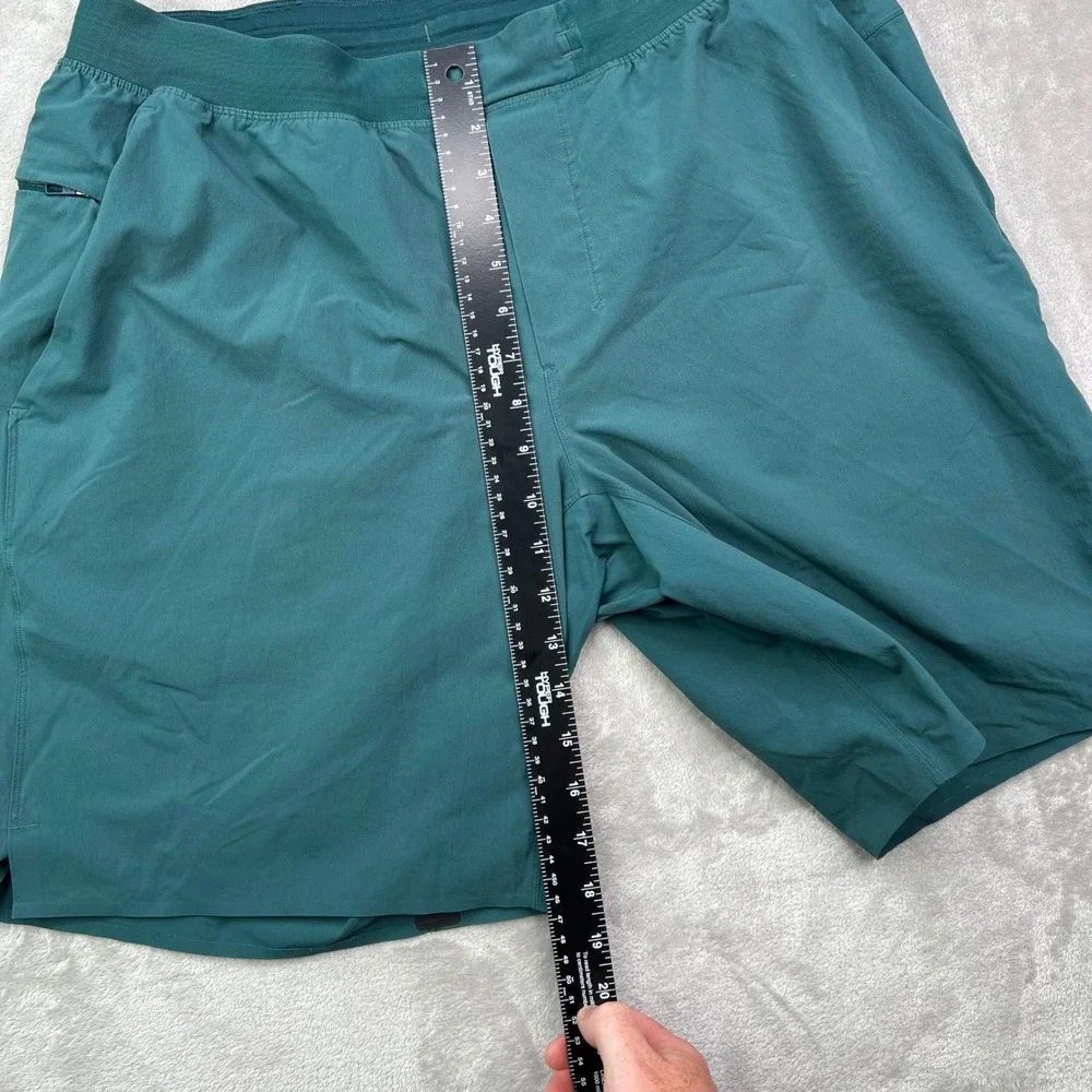 Lululemon T.H.E Shorts Mens XL Mach Green Solid Athletic Gym Linerless 9